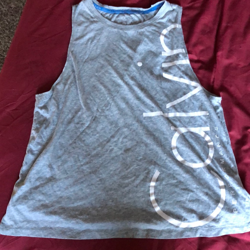 Size L women’s work out tank